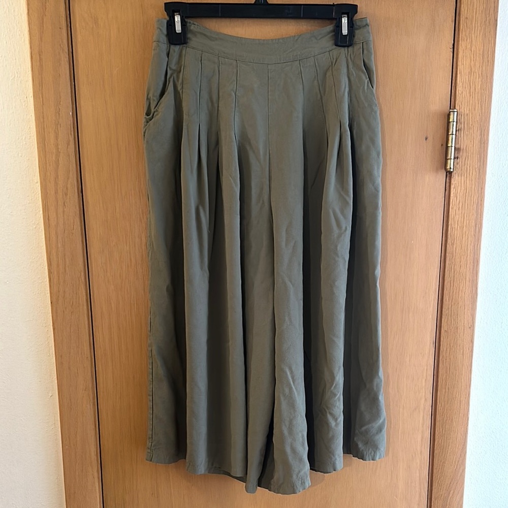 Jennifer Glasgow Women's Wide Leg Pleated Cropped Pants Sage Green Size Small